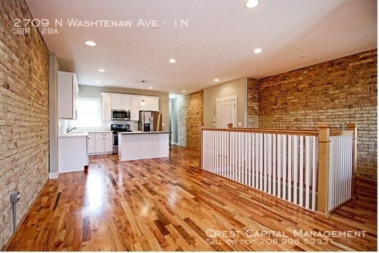 Building Photo - 2709 N Washtenaw Ave -1N