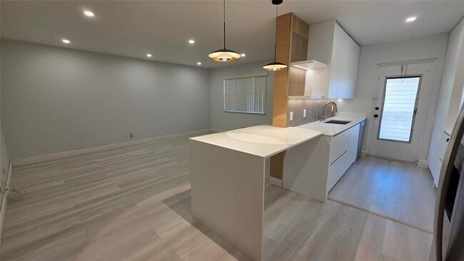 Foto del edificio - 8704 NW 35th St