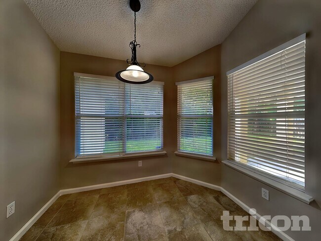 Foto del edificio - 2738 Ravine Hill Dr