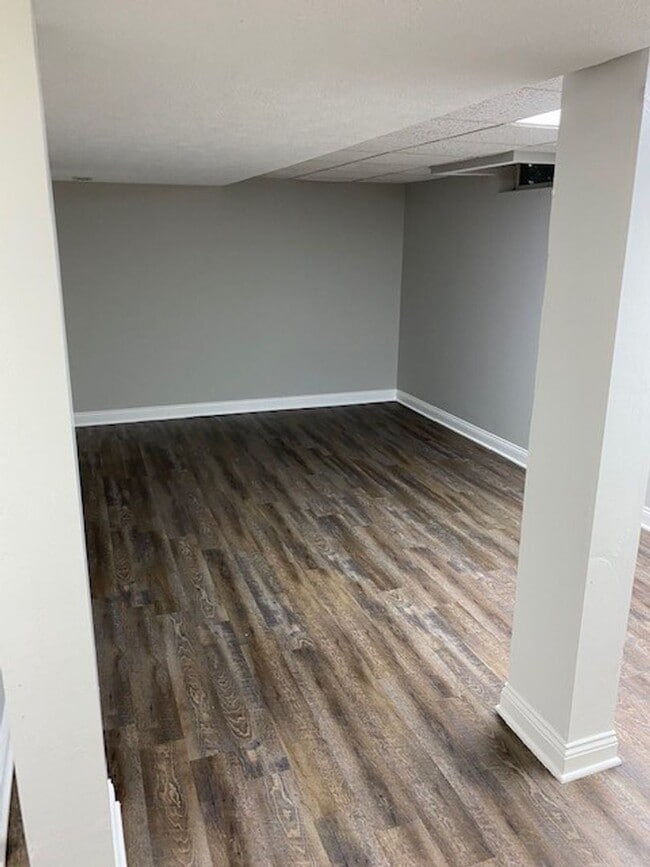 Building Photo - Incredible location! 4 BD/2 BA Home. Acros...