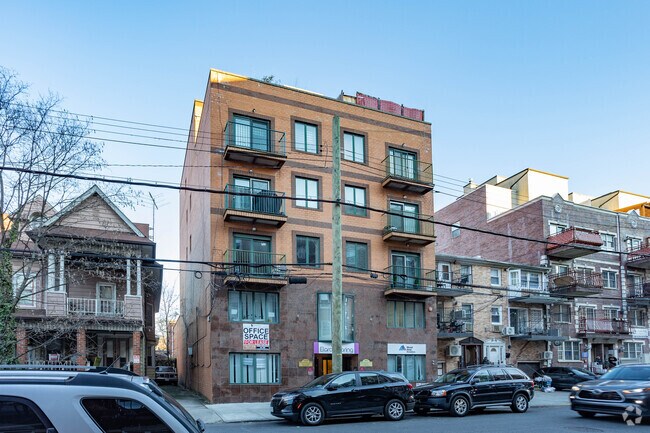Building Photo - 1819 E 13th St