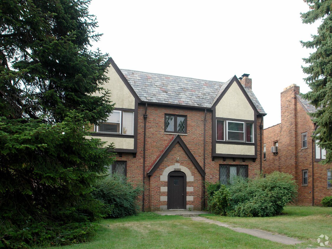 Primary Photo - 1765 King Ave