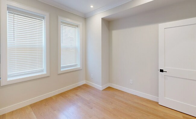 Building Photo - 165 Allston St