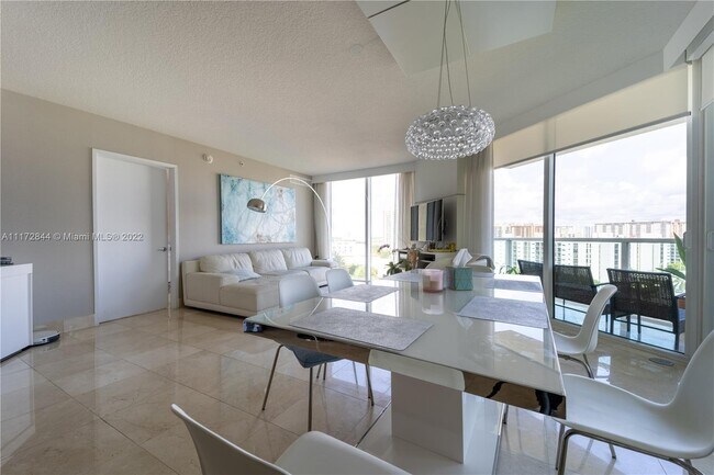 Building Photo - 150 Sunny Isles Blvd