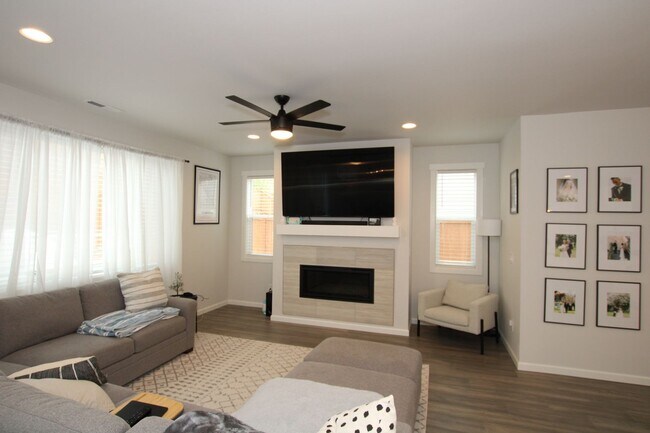 Foto del edificio - Stunning 3-Bedroom Gig Harbor Home with Bonus Room & A/C