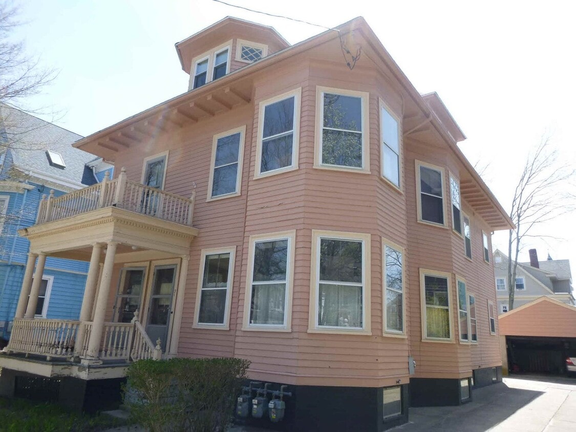 Primary Photo - 33-33 Pitman St