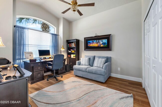 Foto del edificio - 1234 Crown Pointe Ln