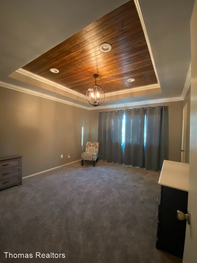 Building Photo - 3 br, 1.5 bath House - 10585 Porto Court