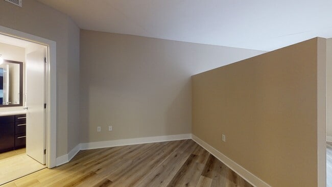 Interior Photo - Channel Mission Bay