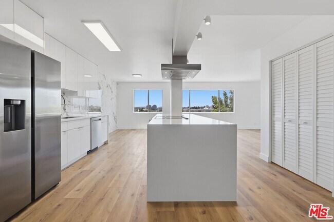 Foto del edificio - 435 N Oakhurst Dr