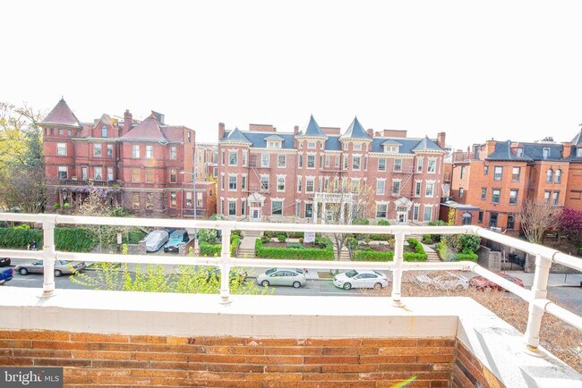 Foto del edificio - 2617 13th St NW