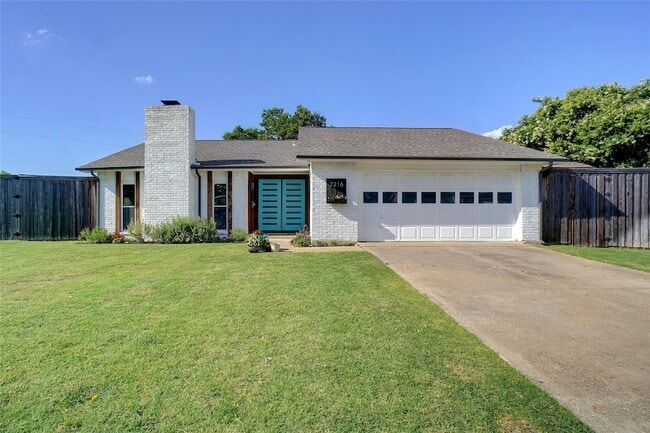 Photo - 7216 Langley Ct House