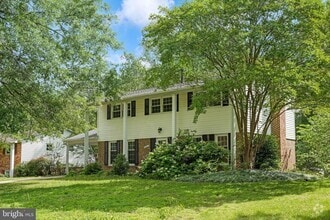 Building Photo - 8211 Orville St