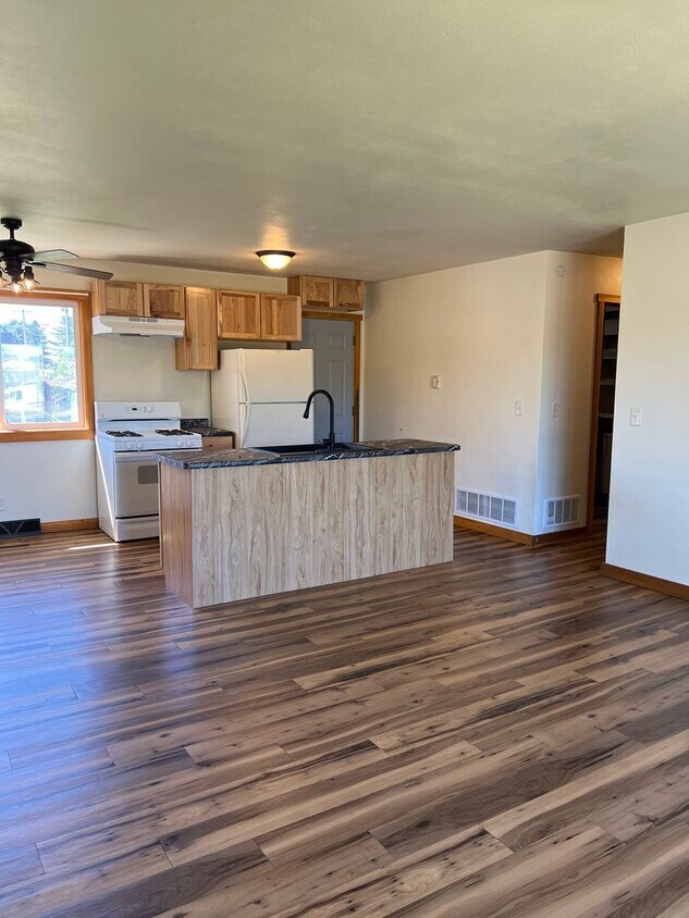 Foto principal - 1202 Mosinee Ave