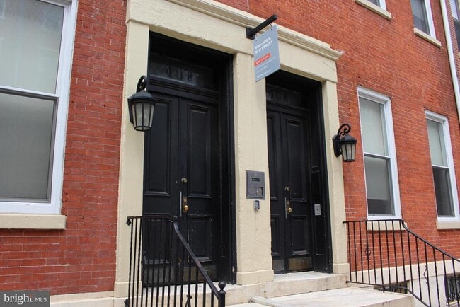 Building Photo - 406 S 9th St
