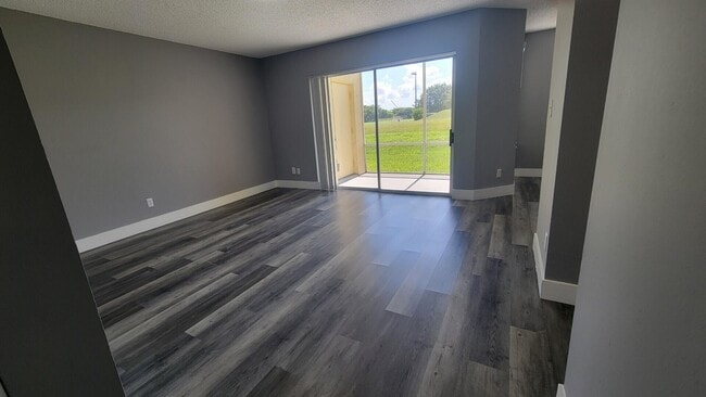 Building Photo - 969 Coral Club Dr