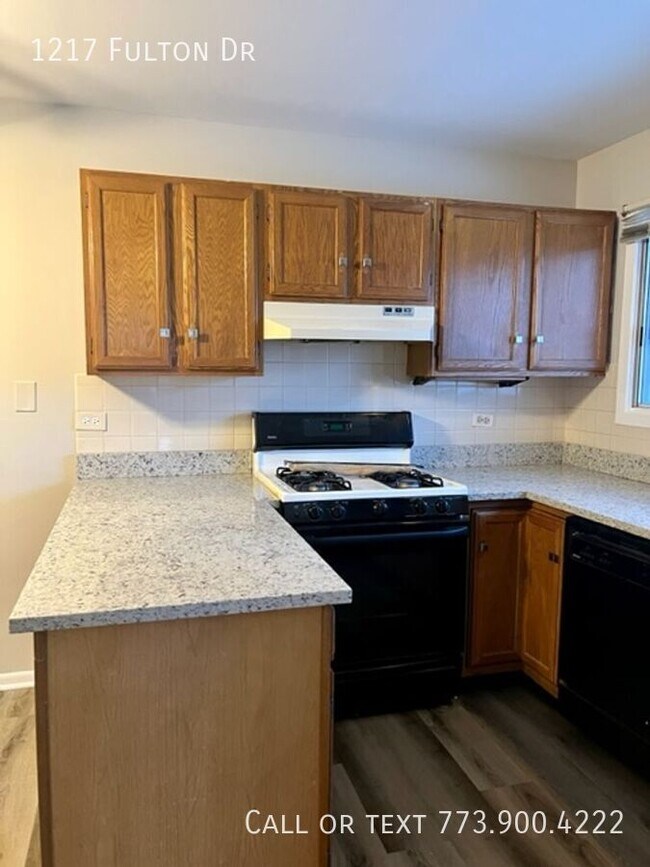 Foto del edificio - 1217 Fulton Dr