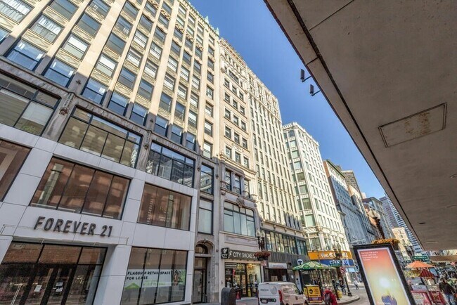 Building Photo - 451 Washington St