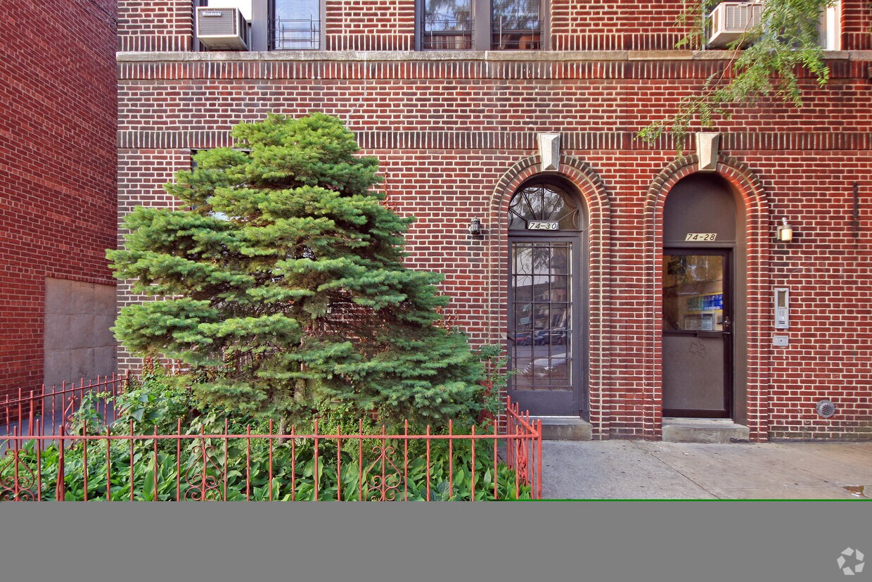 Building Photo - 74-30 Woodside Ave