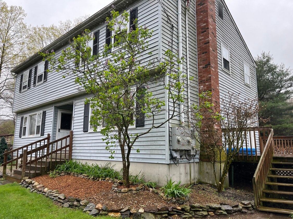 63 Waterhole Rd Unit 63, East Hampton, CT 06424 Condo for Rent in