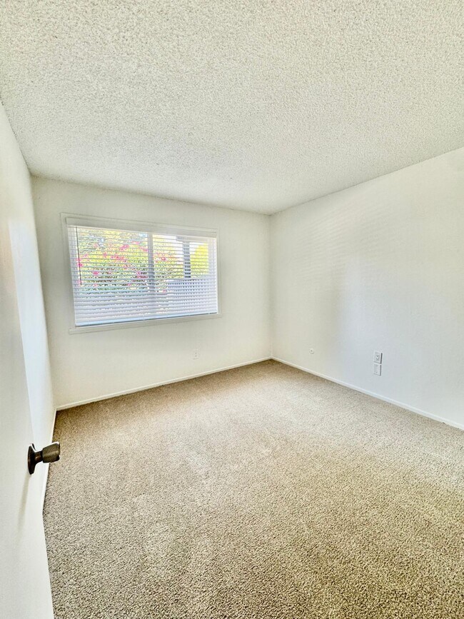 Building Photo - 450 Alameda del Prado