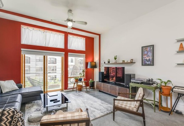 Foto principal - 2124 E 6th St