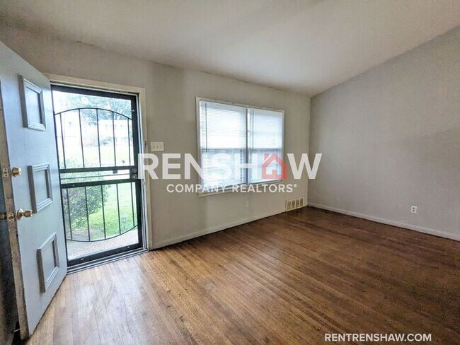 Foto del edificio - 1863 E. Alcy Rd. - Self Tour Available Thr...