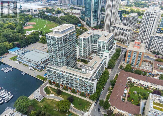 Building Photo - 90 Stadium Rd