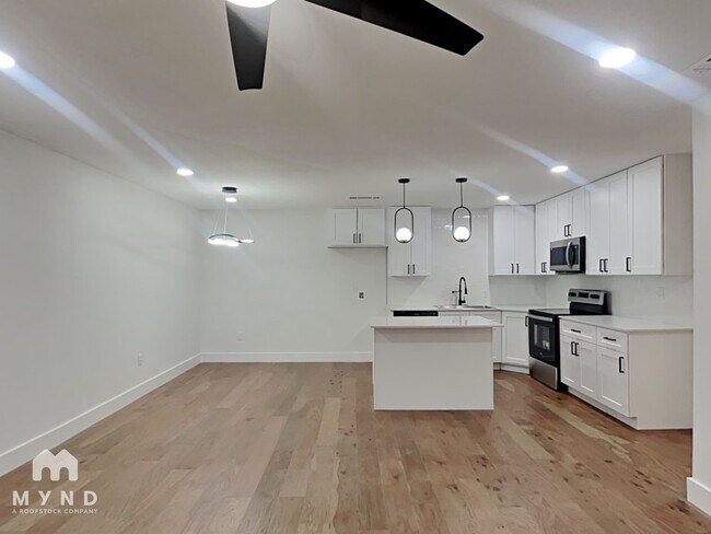 Building Photo - 1603 Rutland Dr