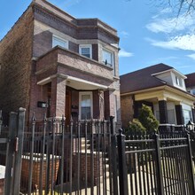 Building Photo - 7541 S Langley Ave