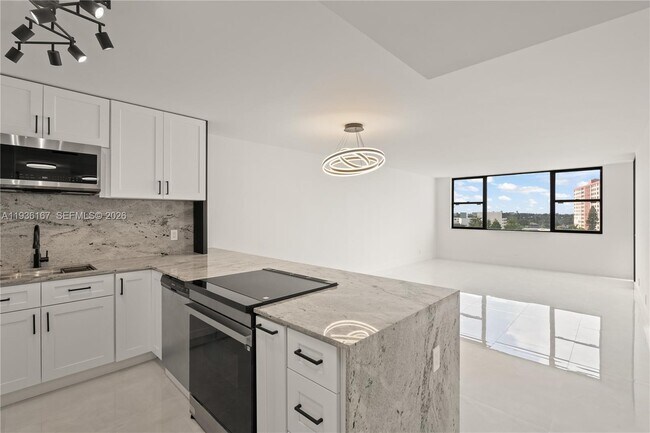 Building Photo - 3180 S Ocean Dr