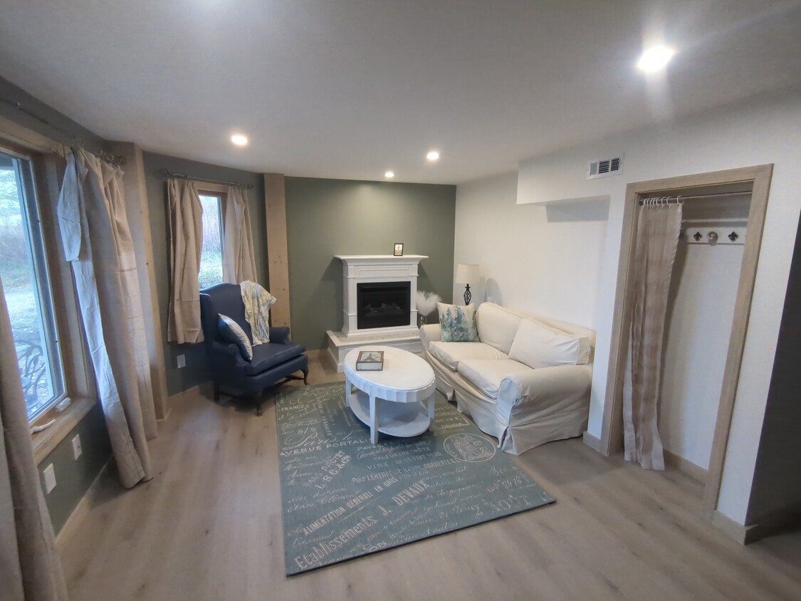 Living room - 36 Bayside Ave