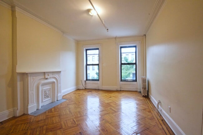 Building Photo - 41 Halsey St
