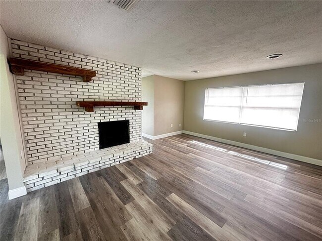 Foto del edificio - 3700 SE 34th Ct