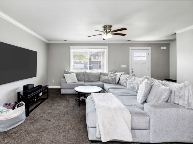 LIving room - 455 W 1140 N