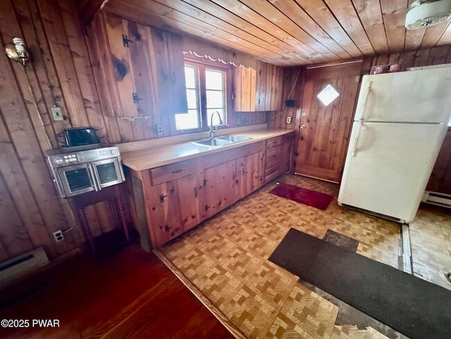 Building Photo - 12 Third Rd