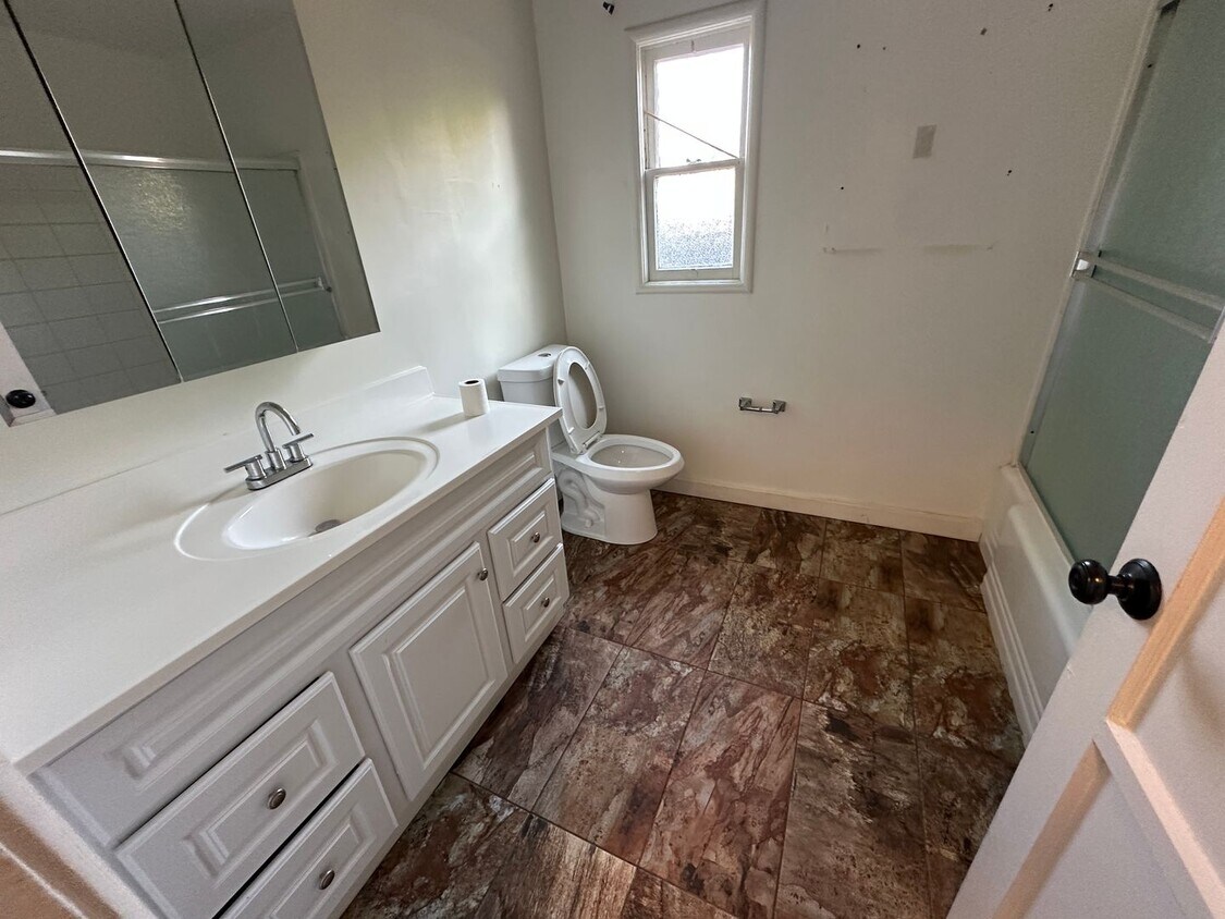 Foto del edificio - 881 Emory Ave