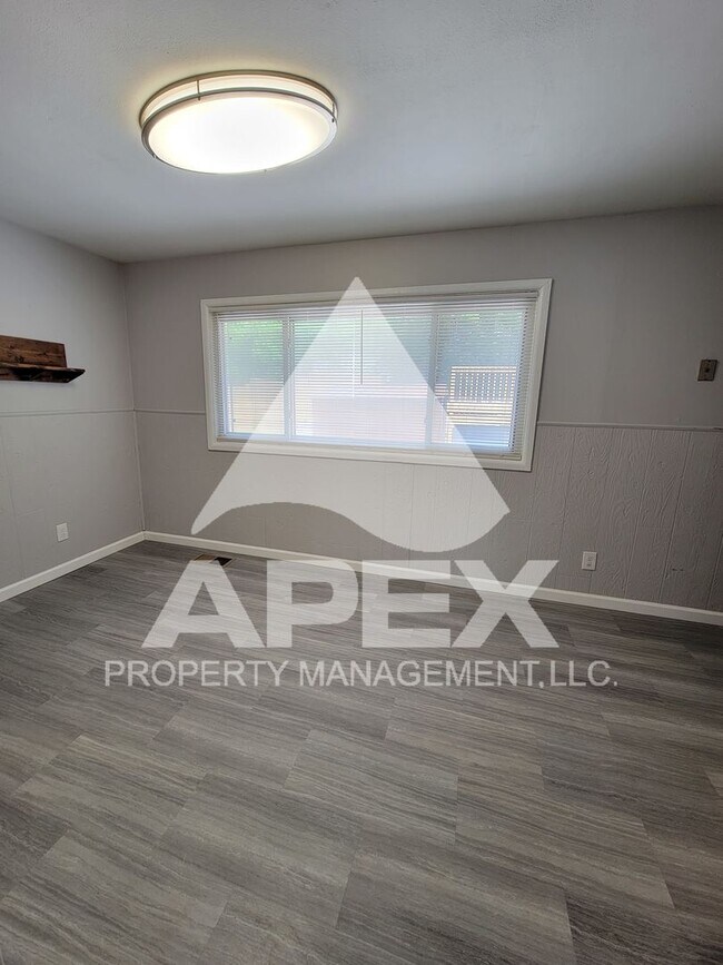 Foto del edificio - Renovated - 3 Bd 1 Ba Single Family home i...