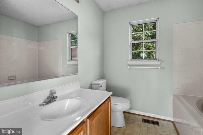 Foto del edificio - 5302 Treefish Ct