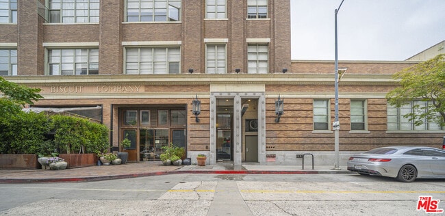 Building Photo - 1850 Industrial St