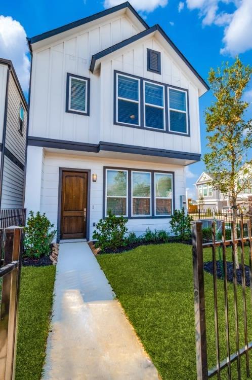 Foto del edificio - 784 Strawberry Pines Ct