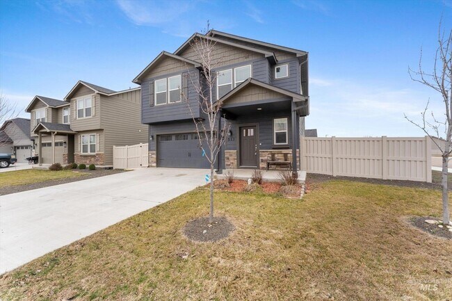 Foto del edificio - 513 Stanley Lake St