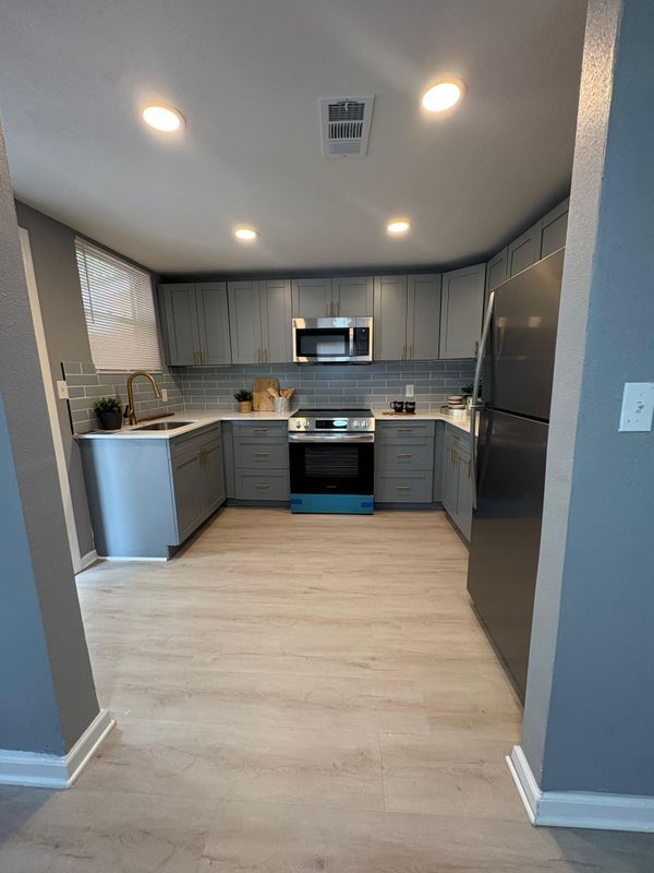 Foto del edificio - 3152 Belden Cir