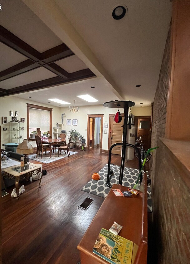 living and dining room - 2020 Allen Ave