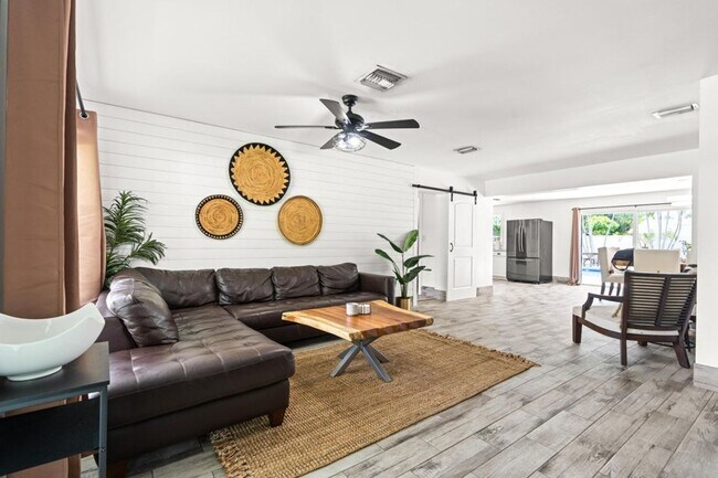 Foto del edificio - 19165 SE Homewood Ave