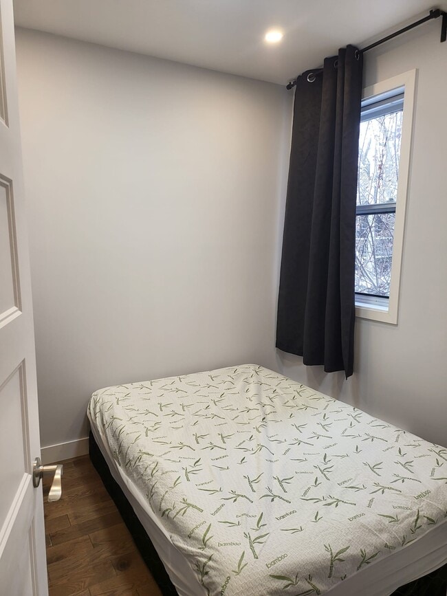 Building Photo - 3772 Rue De Bullion