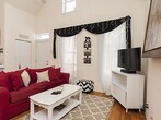 Primary Photo - 2127 W Schiller St
