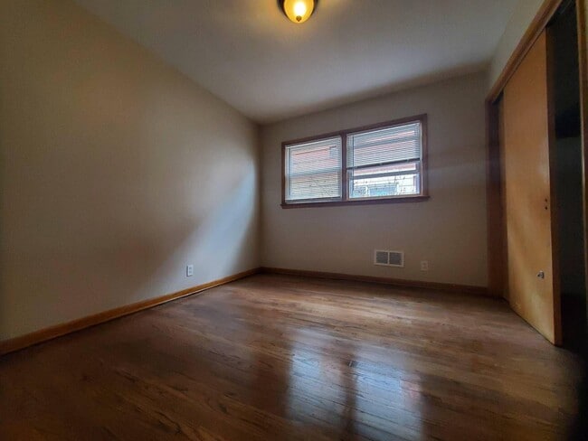 Building Photo - 4052 N 85th St