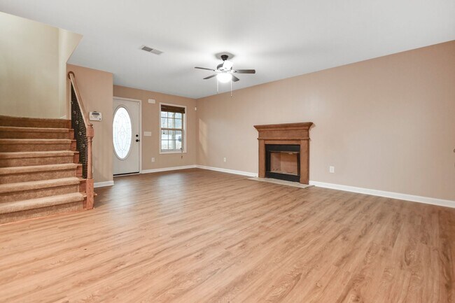 Foto del edificio - Pet Friendly Three Bedroom!