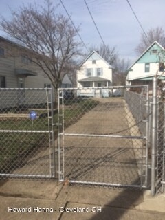 Foto del edificio - 2 br, 1 bath House - 3706 Walton Avenue